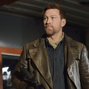 Fotoğraf Grant Bowler