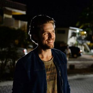 Fotoğraf Aaron Tveit