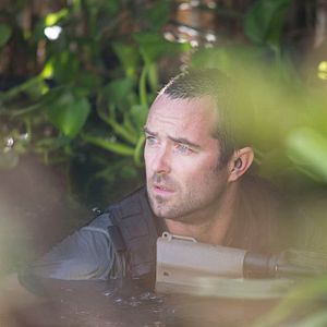 Fotoğraf Sullivan Stapleton