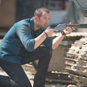 Fotoğraf Sullivan Stapleton
