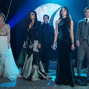 Fotoğraf Troian Bellisario