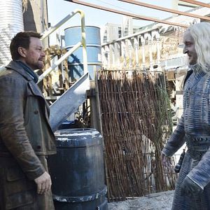 Fotoğraf Grant Bowler