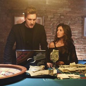 Fotoğraf Blood and Oil