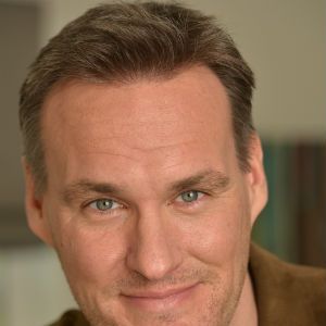 Fotoğraf Jon Donahue