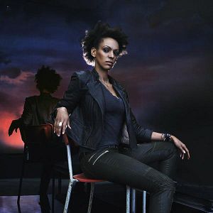 Fotoğraf Heroes Reborn