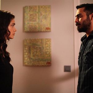 Fotoğraf Tatlı Küçük Yalancılar