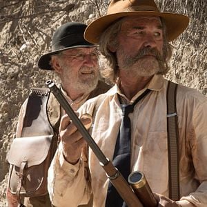 Fotoğraf Bone Tomahawk