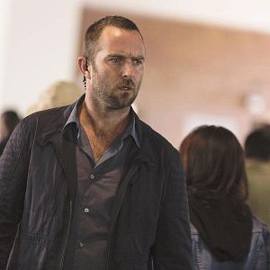 Fotoğraf Sullivan Stapleton