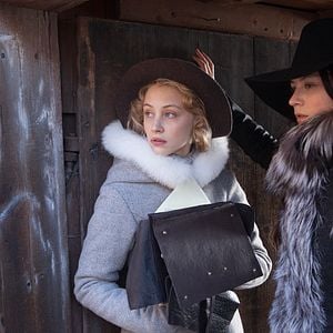 Fotoğraf Sarah Gadon