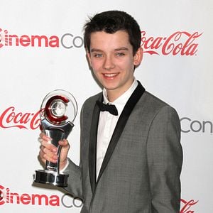 Fotoğraf Asa Butterfield