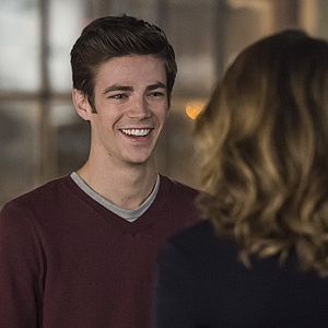 Fotoğraf Grant Gustin