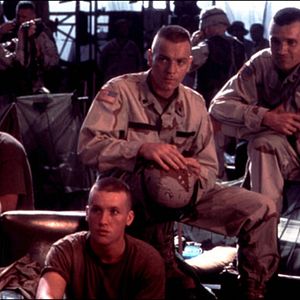 Fotoğraf Kara Şahin Düştü