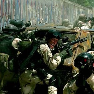 Fotoğraf Kara Şahin Düştü