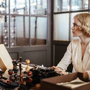 Fotoğraf Emilia Schüle