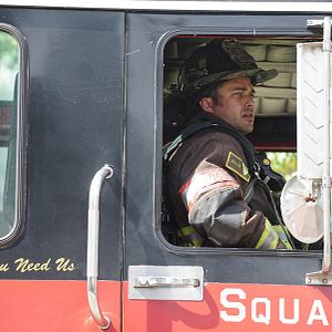 Fotoğraf Taylor Kinney