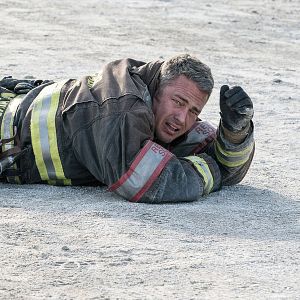 Fotoğraf Taylor Kinney