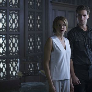 Fotoğraf Uyumsuz Serisi: Yandaş Bölüm 1