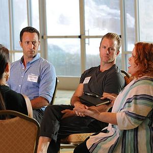 Fotoğraf Alex O'Loughlin