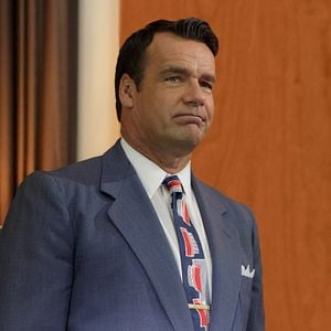 Fotoğraf David James Elliott