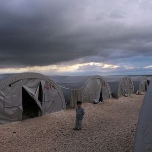 Fotoğraf Life on the Border