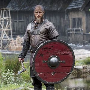 Fotoğraf Travis Fimmel