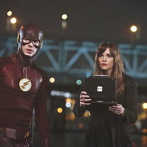 Fotoğraf Grant Gustin