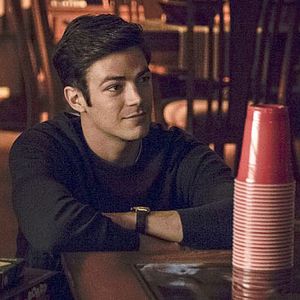 Fotoğraf Grant Gustin