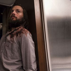 Fotoğraf Logan Marshall-Green