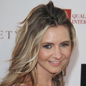 Fotoğraf Beverley Mitchell