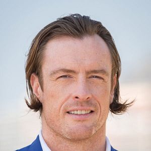 Fotoğraf Toby Stephens