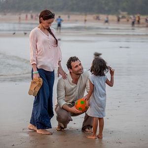 Fotoğraf Kapının Diğer Tarafı