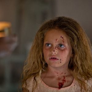 Fotoğraf Kapının Diğer Tarafı