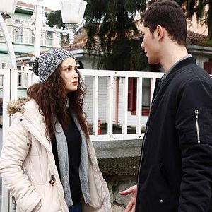 Fotoğraf Kırgın Çiçekler