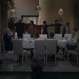 Fotoğraf Yemekteydik ve Karar Verdim