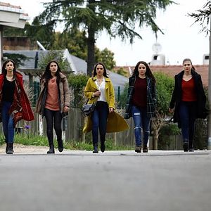 Fotoğraf Kırgın Çiçekler