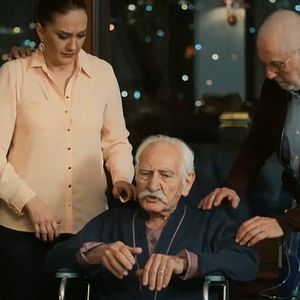 Fotoğraf Aşk Yalanı Sever