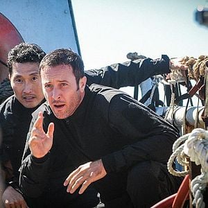 Fotoğraf Alex O'Loughlin