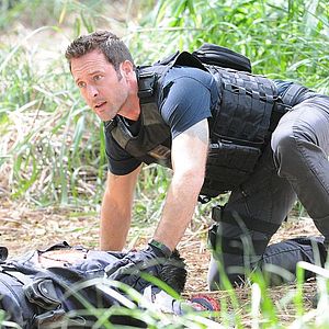 Fotoğraf Alex O'Loughlin