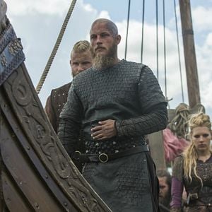 Fotoğraf Travis Fimmel