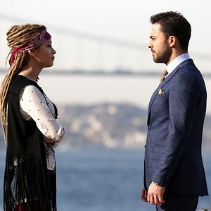 Fotoğraf Aşk Yalanı Sever