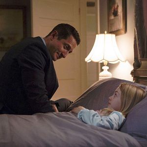 Fotoğraf Sasha Roiz