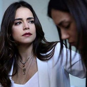 Fotoğraf Kırgın Çiçekler