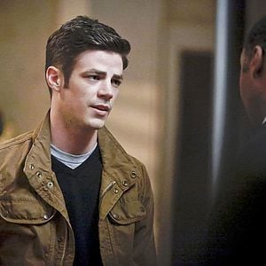 Fotoğraf Grant Gustin