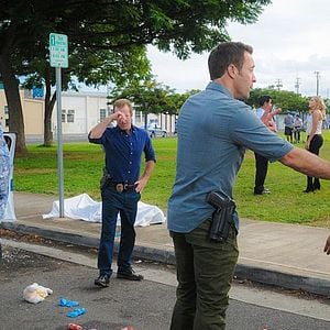 Fotoğraf Alex O'Loughlin