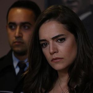 Fotoğraf Kırgın Çiçekler