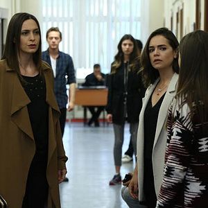 Fotoğraf Kırgın Çiçekler