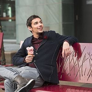 Fotoğraf Devon Bostick