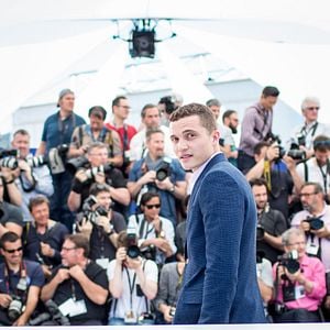 Fotoğraf Neon Şeytan