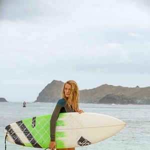 Fotoğraf Karanlık Sular