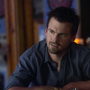 Fotoğraf Tommy Dewey